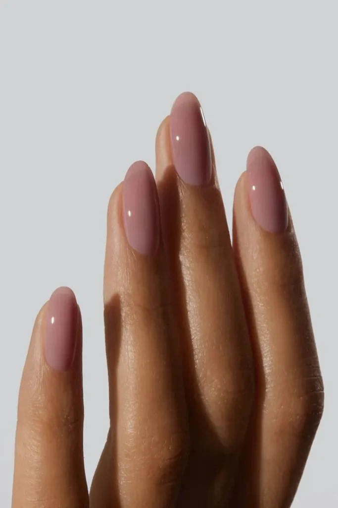 Quick-Dry Gel Polish in Versatile Colors